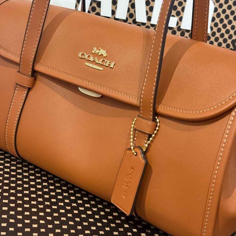 NWT Coach Bridget Flap Shoulder Bag CDB05 Gold/Tan Smooth grain leather - Picture 4 of 12